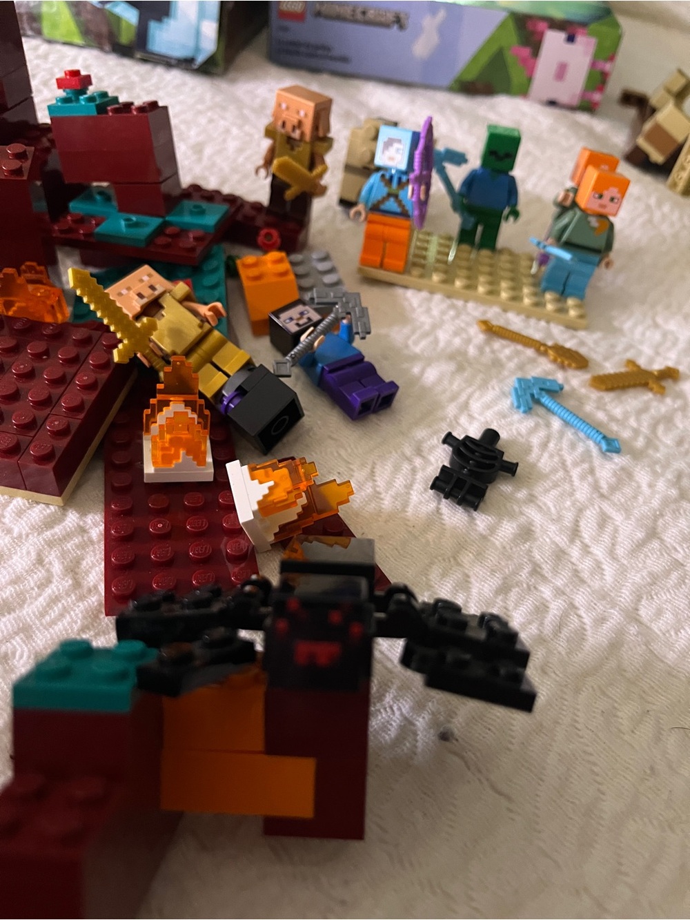 Minecraft Lego sets - Picture 9 of 10
